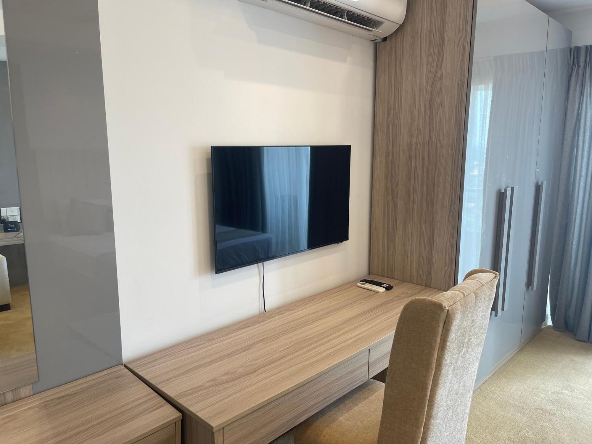 Ocean Breeze Sea View Luxury Apartments Negombo Exteriör bild